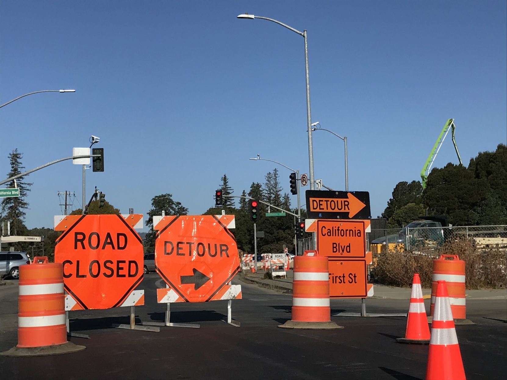Roundabout sign closeup